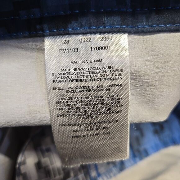 Columbia Swim Shorts Mens Size 40 Red White Blue PFG Bottle Opener Pockets - Picture 8 of 11